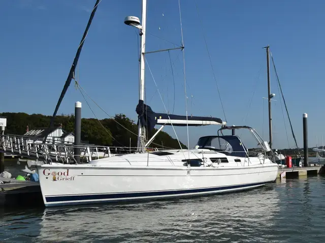 Legend 33 - Bilge keel