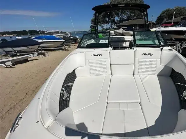 Sea Ray 230 Slx