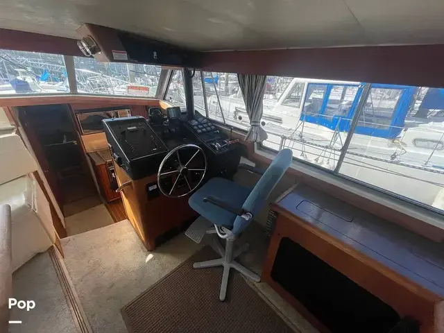 Bayliner 3818