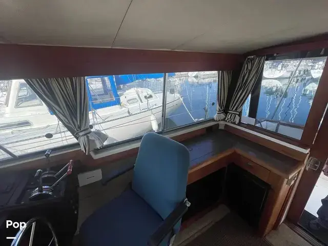 Bayliner 3818