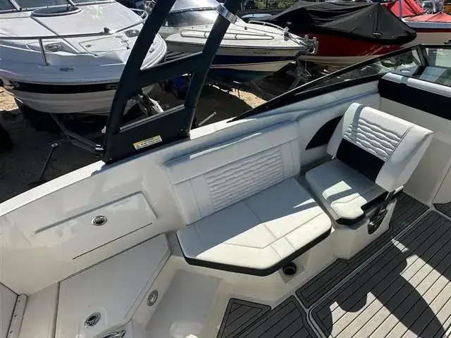 Sea Ray 230 Slx