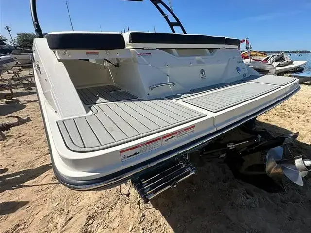 Sea Ray 230 Slx