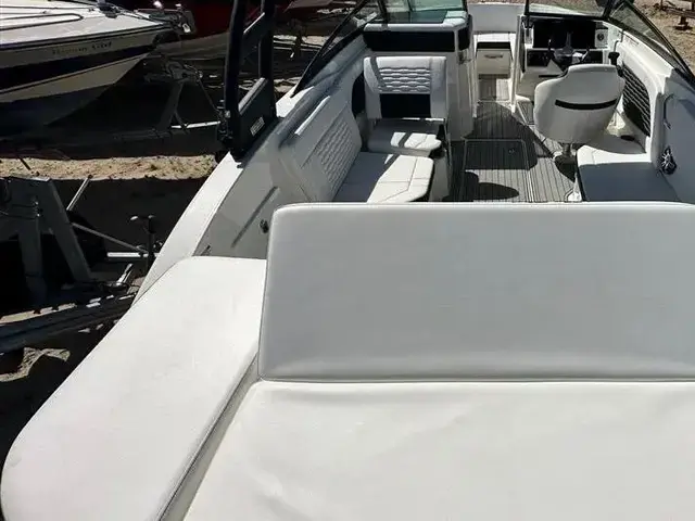 Sea Ray 230 Slx