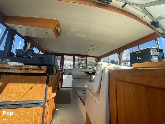 Bayliner 3818