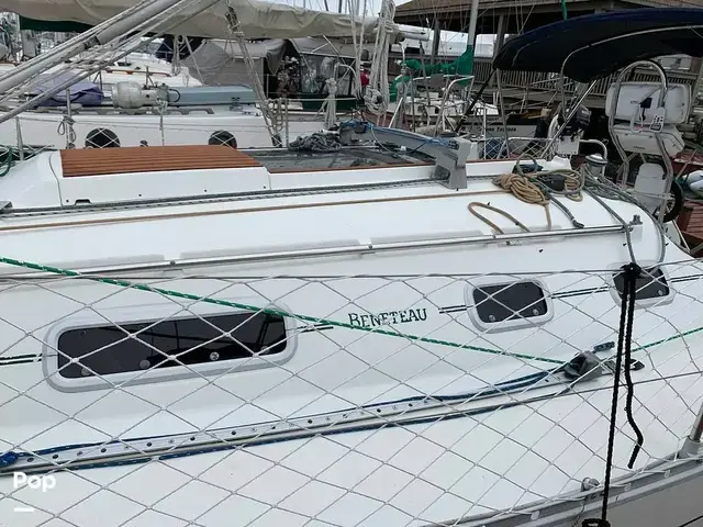 Beneteau Oceanis 300