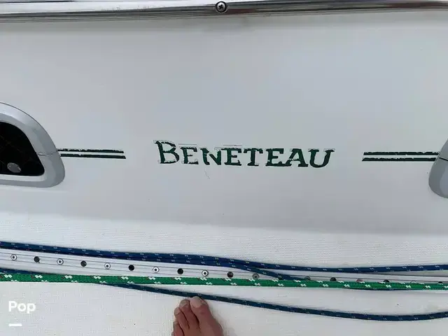 Beneteau Oceanis 300