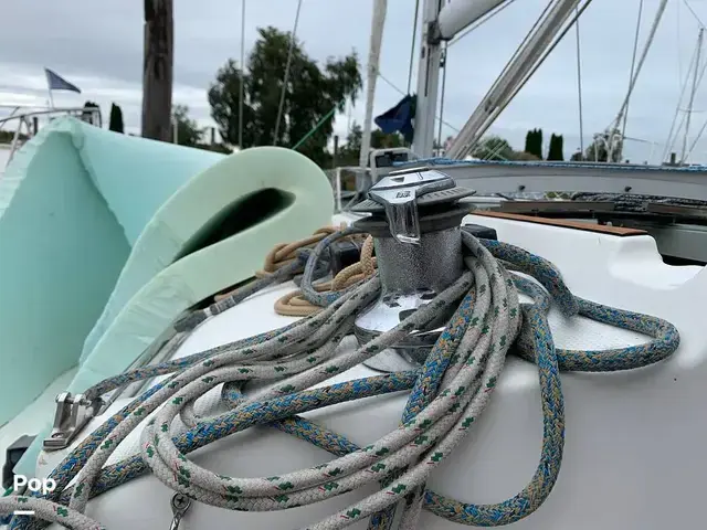 Beneteau Oceanis 300