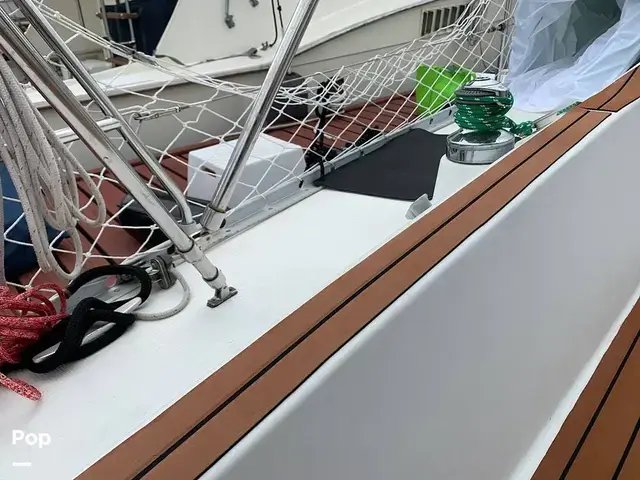 Beneteau Oceanis 300