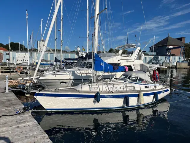 Hallberg-Rassy 34