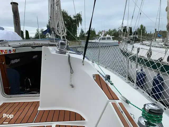 Beneteau Oceanis 300