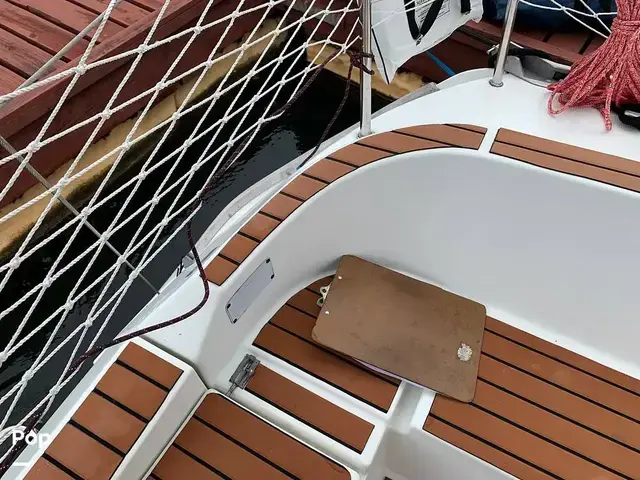 Beneteau Oceanis 300