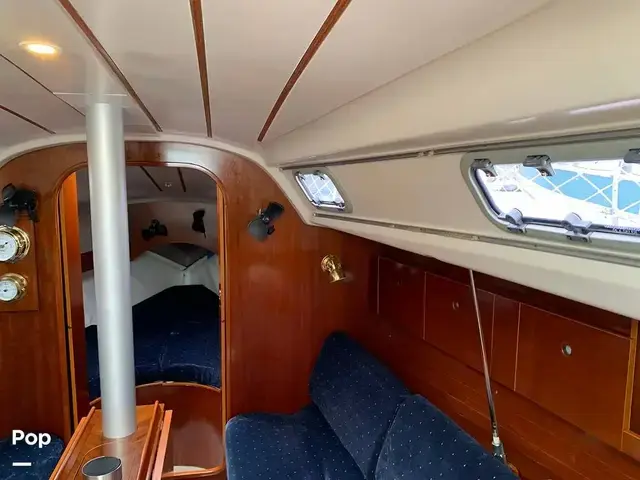 Beneteau Oceanis 300