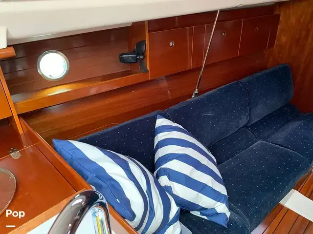 Beneteau Oceanis 300