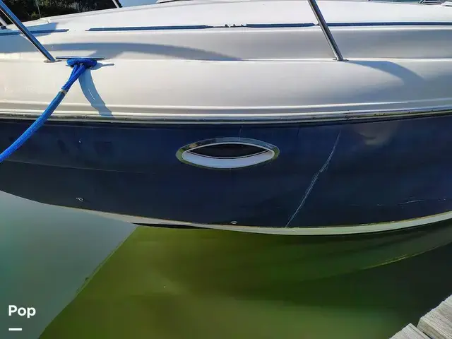 Rinker 320 Fiesta Vee