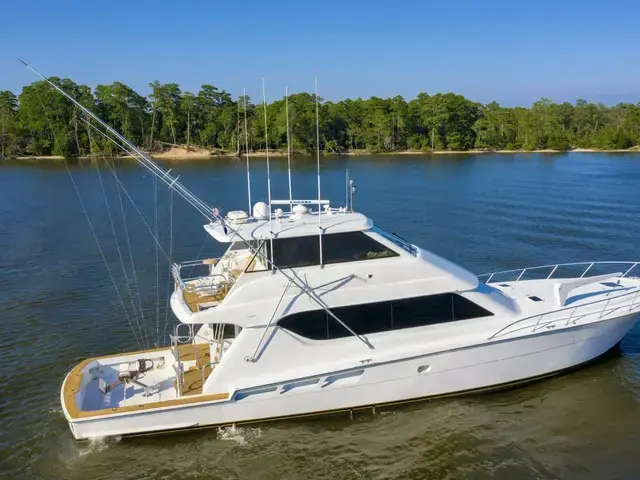 Hatteras 72