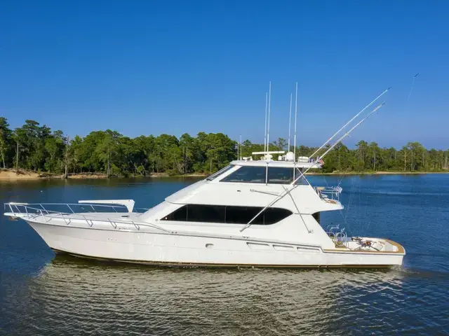 Hatteras 72