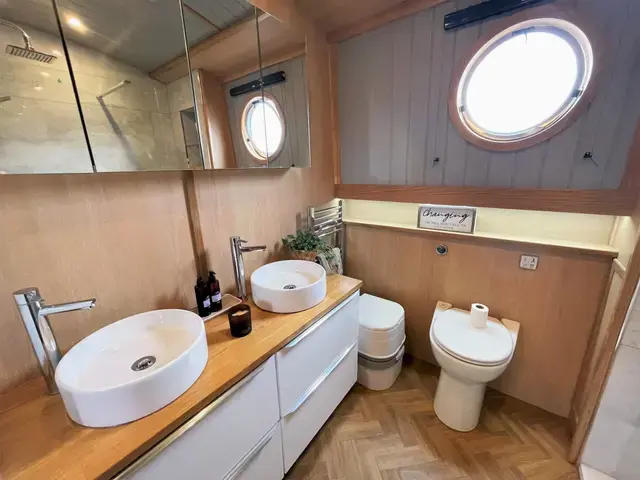 Bespoke Boat Co 60 Widebeam