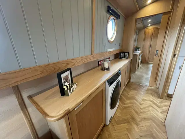 Bespoke Boat Co 60 Widebeam