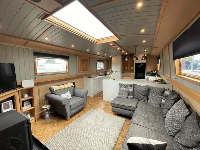 Bespoke Boat Co 60 Widebeam