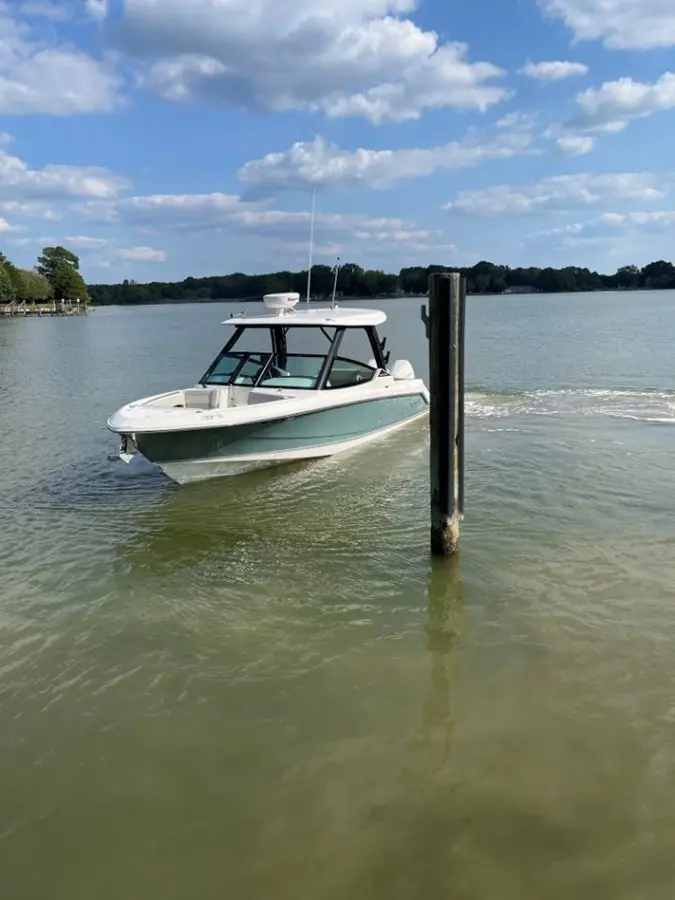 2022 Boston Whaler 280 vantage