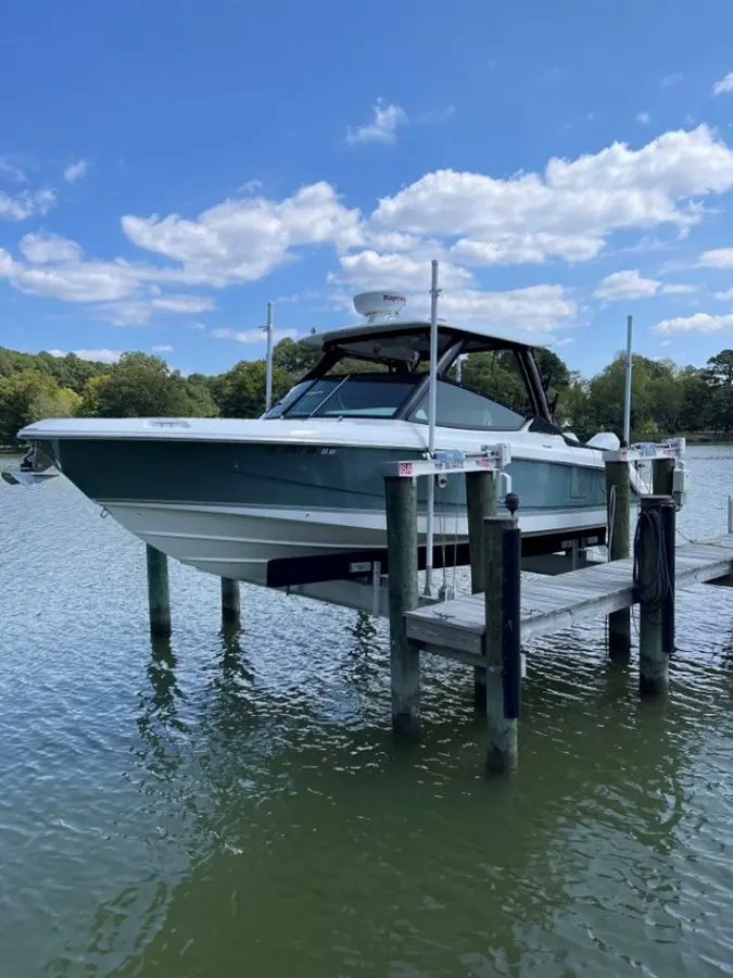 2022 Boston Whaler 280 vantage