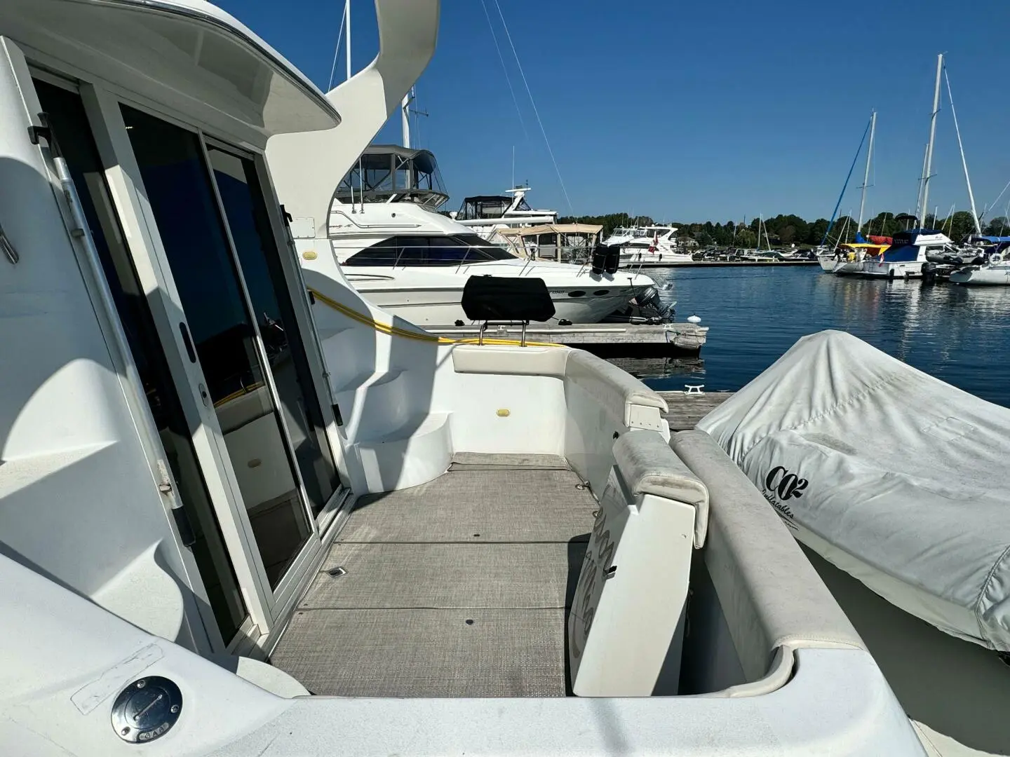 2001 Carver 350 mariner