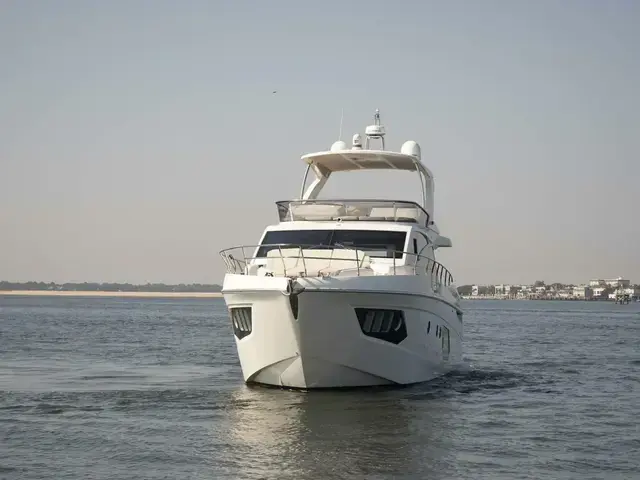 Absolute Flybridge