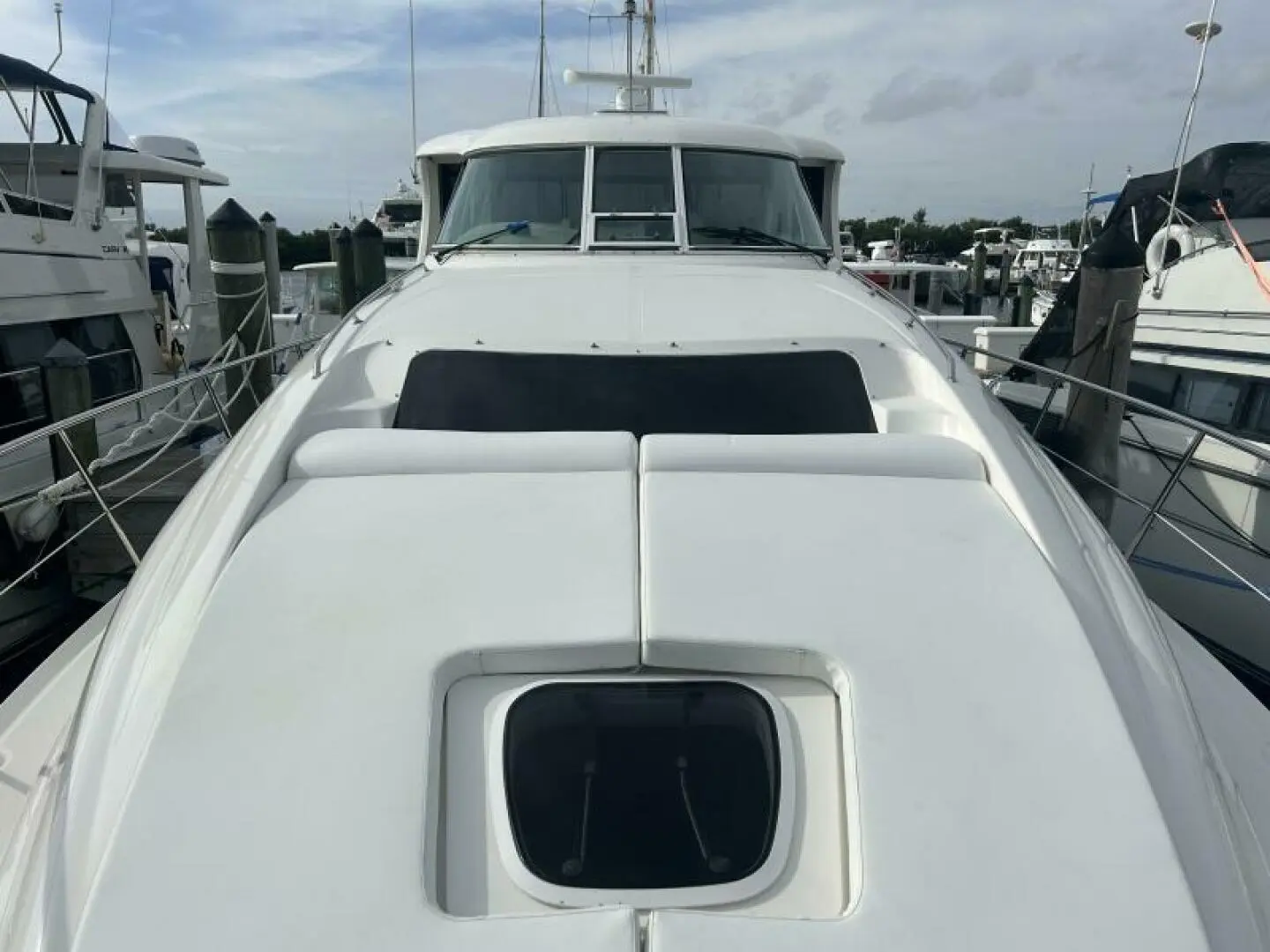 2004 Sea Ray motor yacht