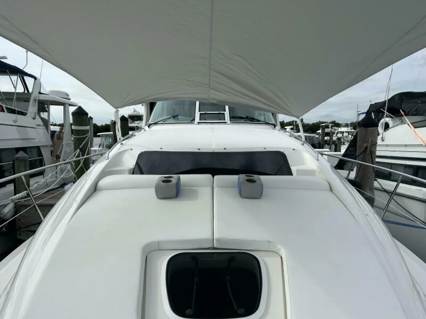 2004 Sea Ray motor yacht