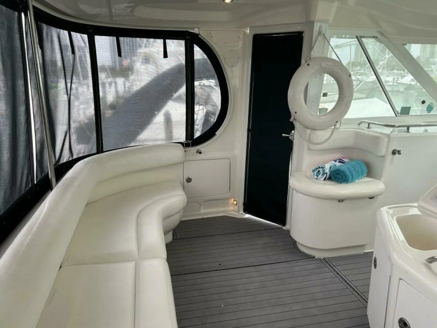 2004 Sea Ray motor yacht