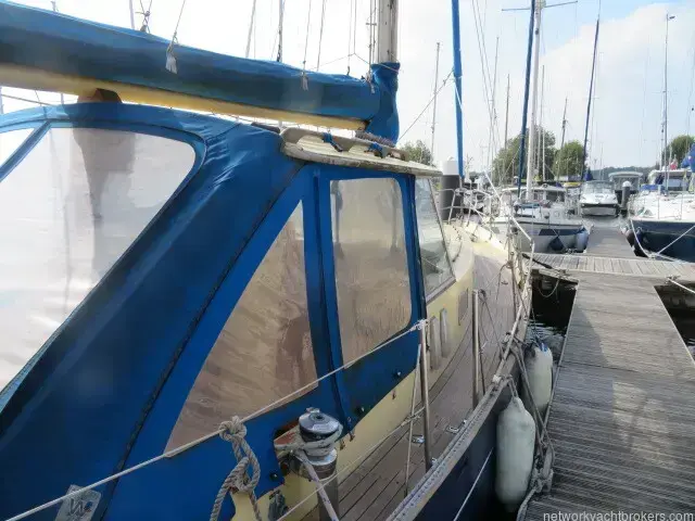 Classic Yacht Great Dane 37