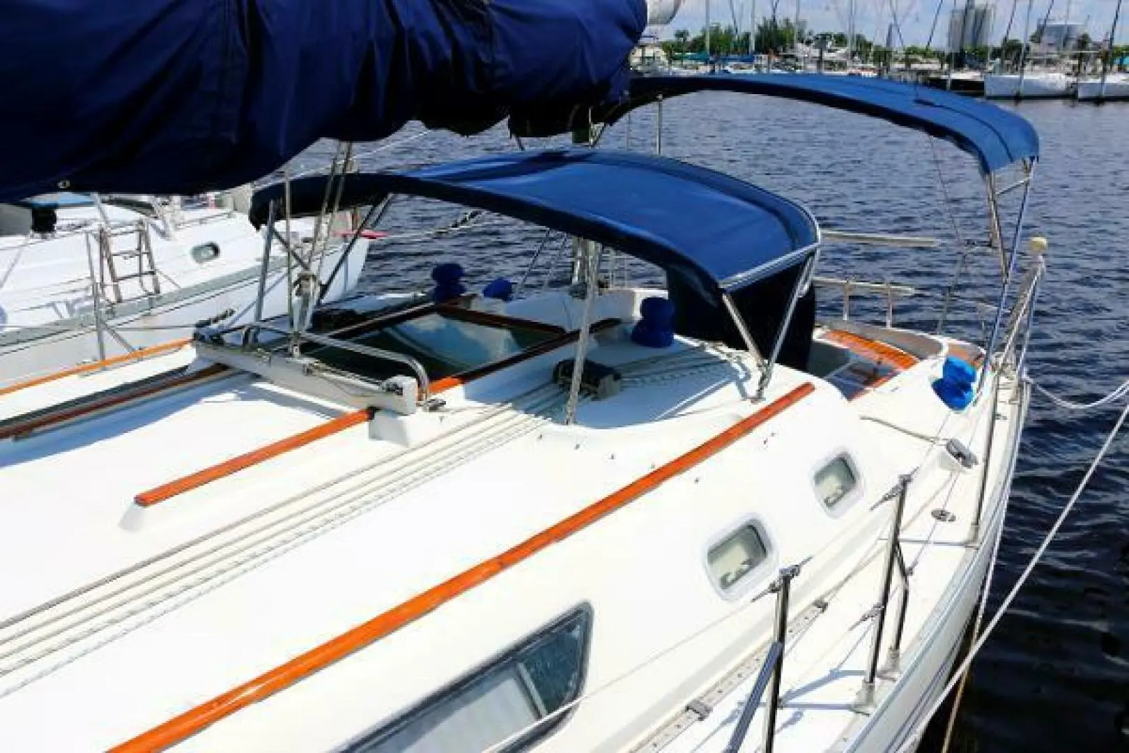 2001 Jeanneau sun odyssey 37