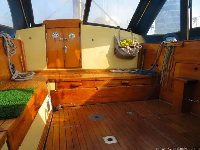 Classic Yacht Great Dane 37