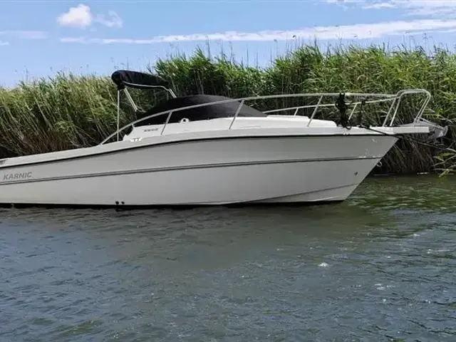 Karnic Boats 2260 Weekender