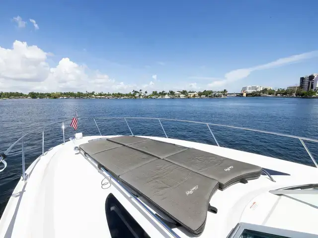 Sea Ray 37'