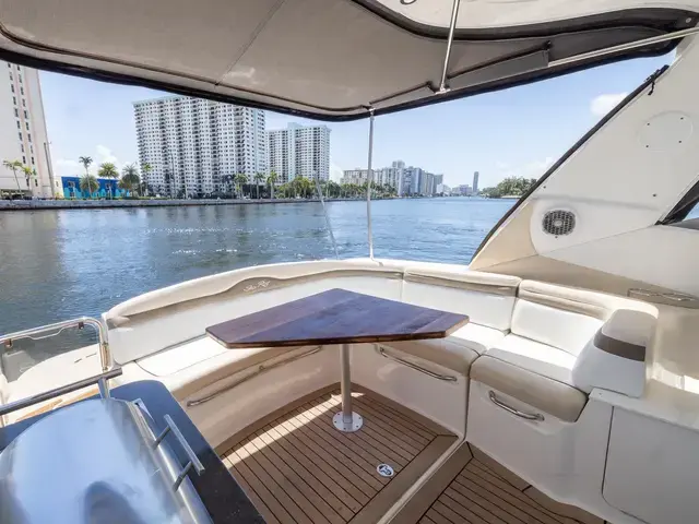 Sea Ray 37'