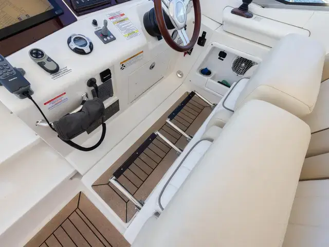 Sea Ray 37'