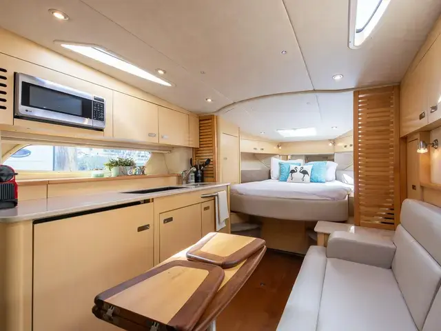 Sea Ray 37'