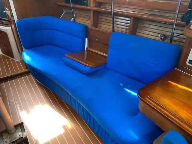 Catalina 380