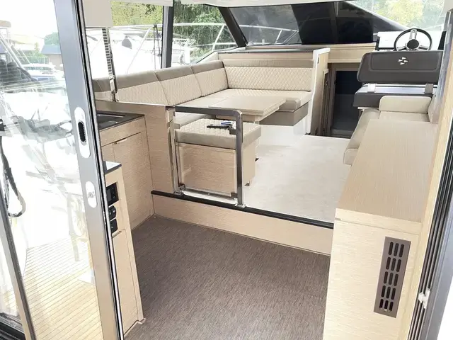 Jeanneau Prestige 420 Flybridge