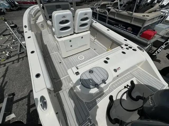 Cobia Boats 216 CC