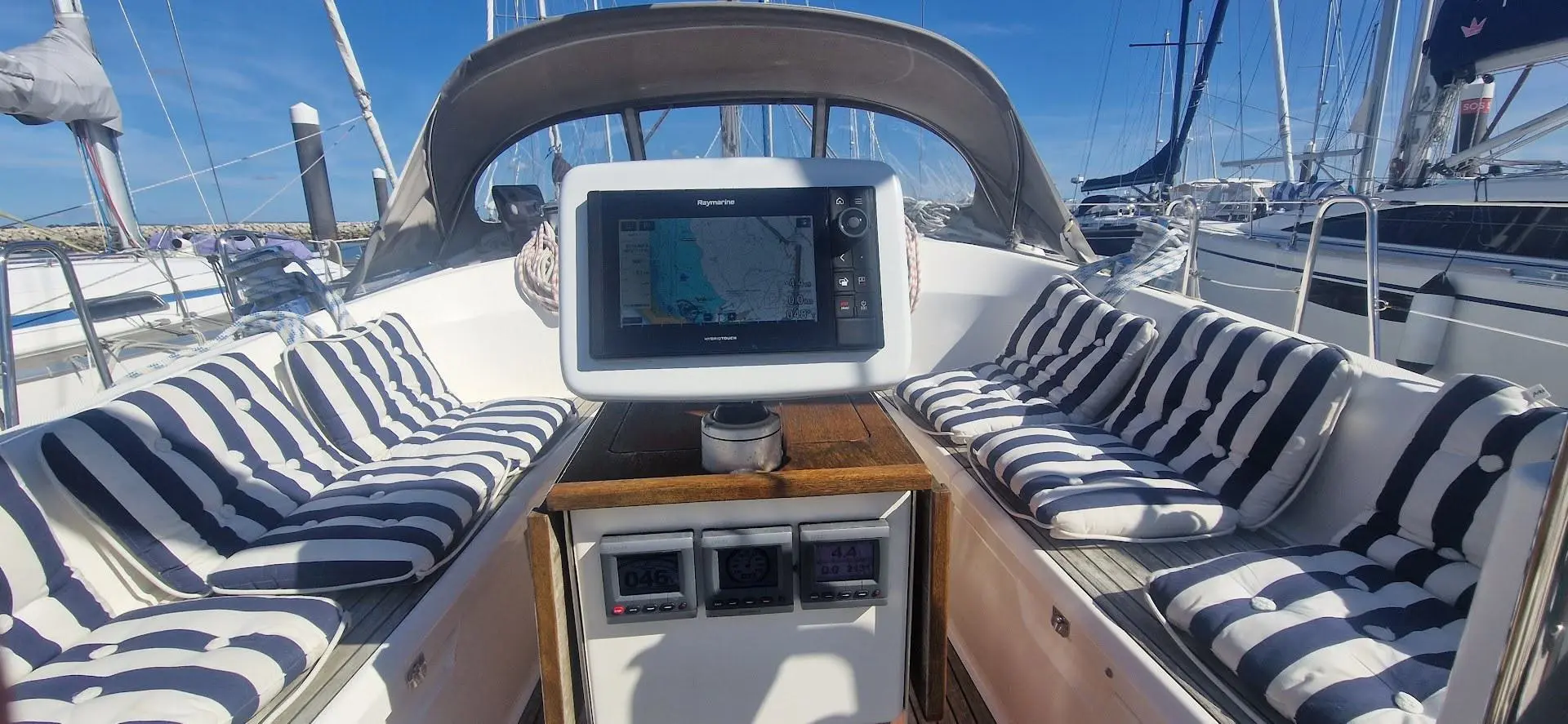 2011 Bavaria 40 cruiser