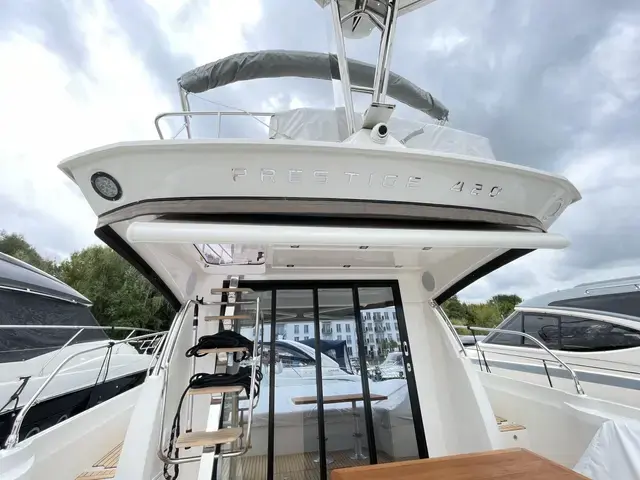 Jeanneau Prestige 420 Flybridge