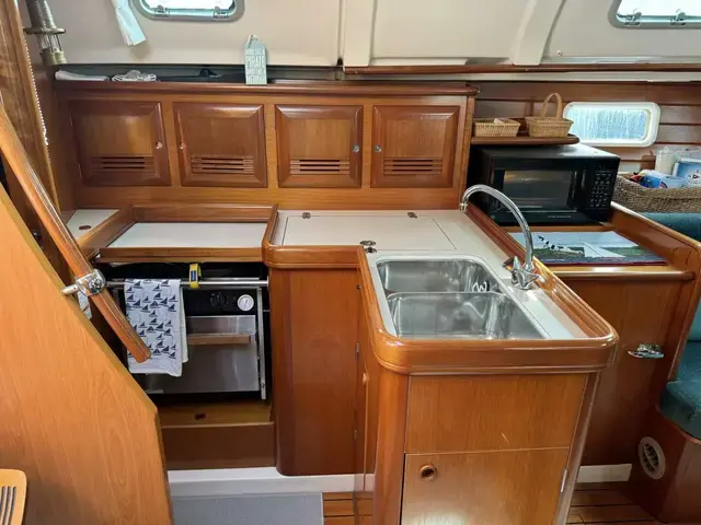 Beneteau Oceanis 381