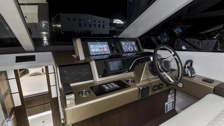 2014 Galeon 550 fly