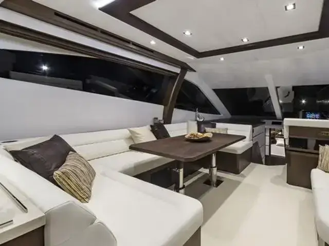 Galeon 550 Fly