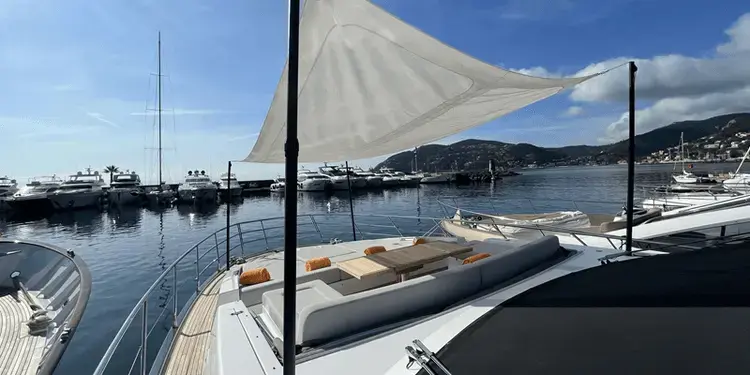 2020 Azimut solstice