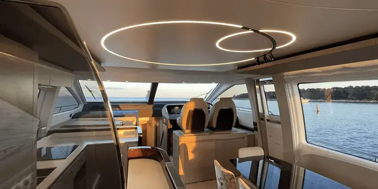 2020 Azimut solstice