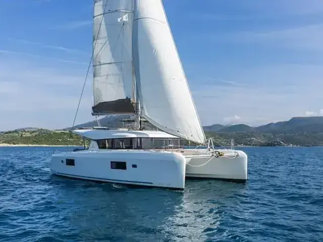 Lagoon 42