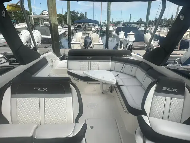 Sea Ray 28'